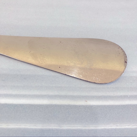 Vintage Sterling Silver Shoe Horn with Flower Motif - Picture 3 of 11